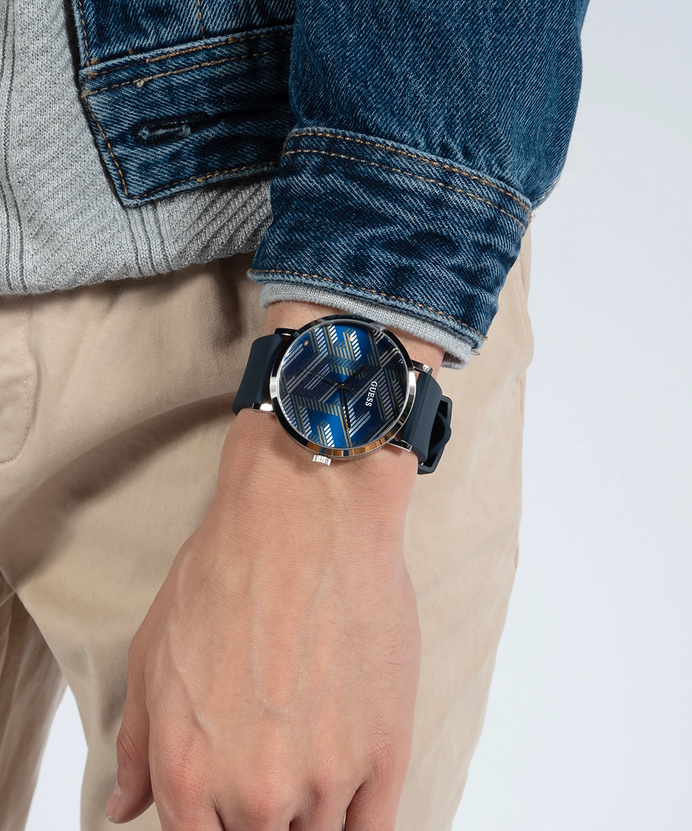 GUESS Mens Navy Silver Tone Analog Watch