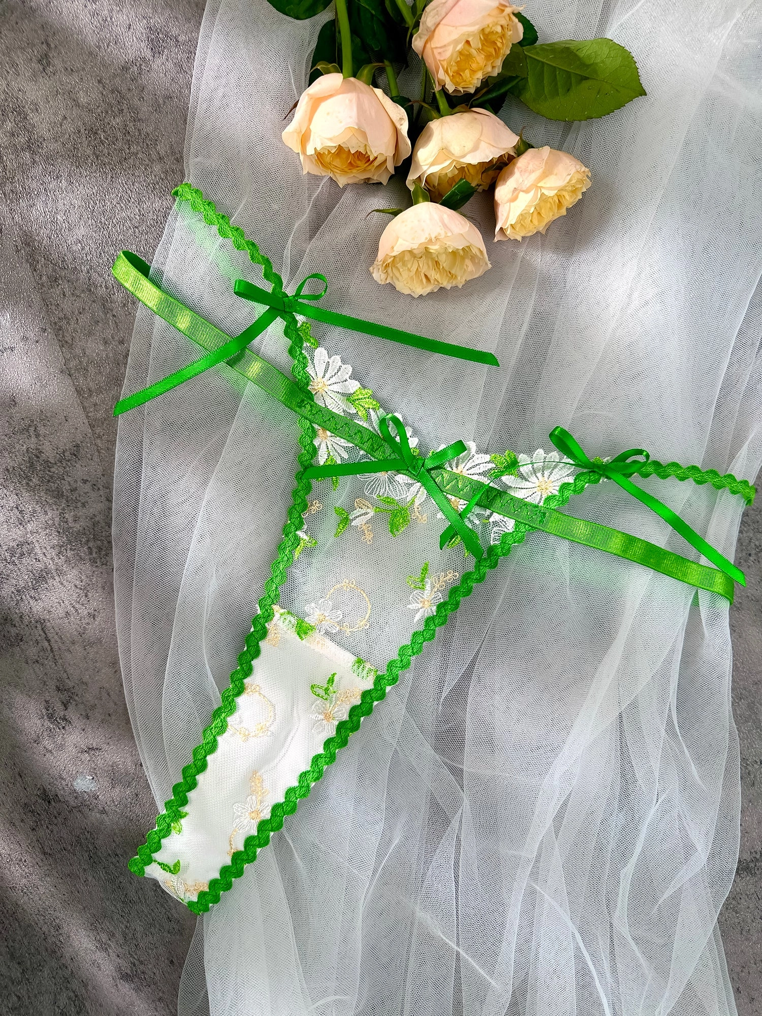 Lovely Daisy  Lace Lingerie Set